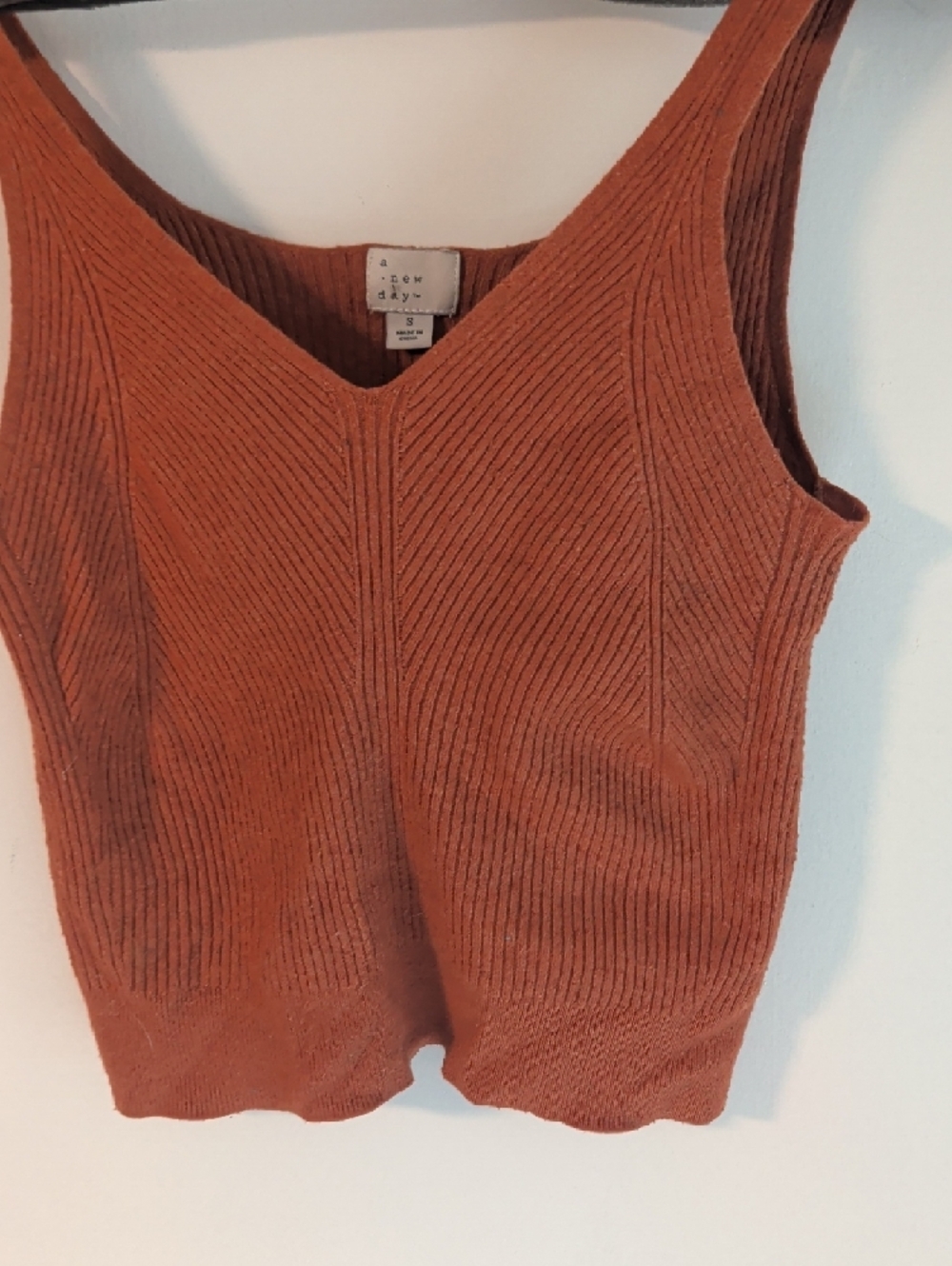 a new day Rust Ribbed V-Neck Tank - Picture 2 of 5